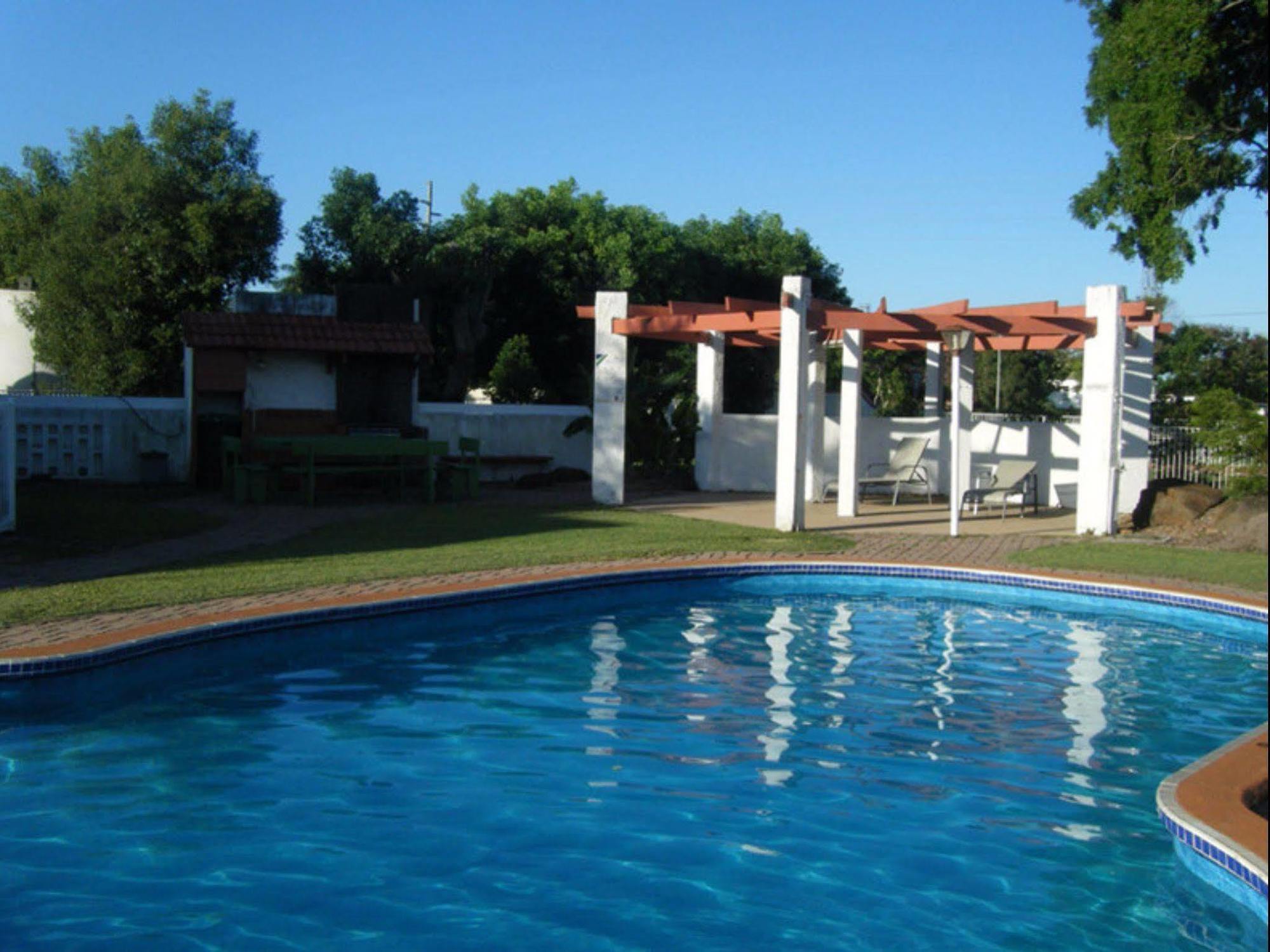 Bundaberg Spanish Motor Inn Exterior photo